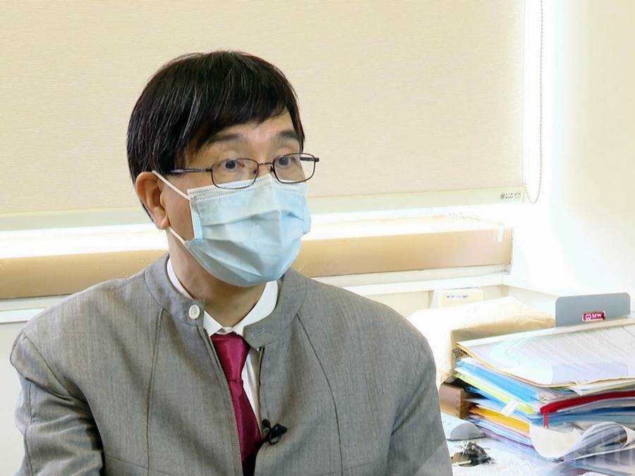Pakar Mikrobiologi Hong Kong University, Profesor Yuen Kwok-yung (Foto RTHK)
