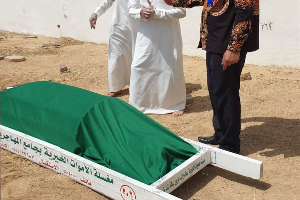 Jenazah SMA, PMI Asal Blora yang meninggal dunia dan dimakamkan di Jeddah Arab Saudi (Foto KJRI Jeddah)