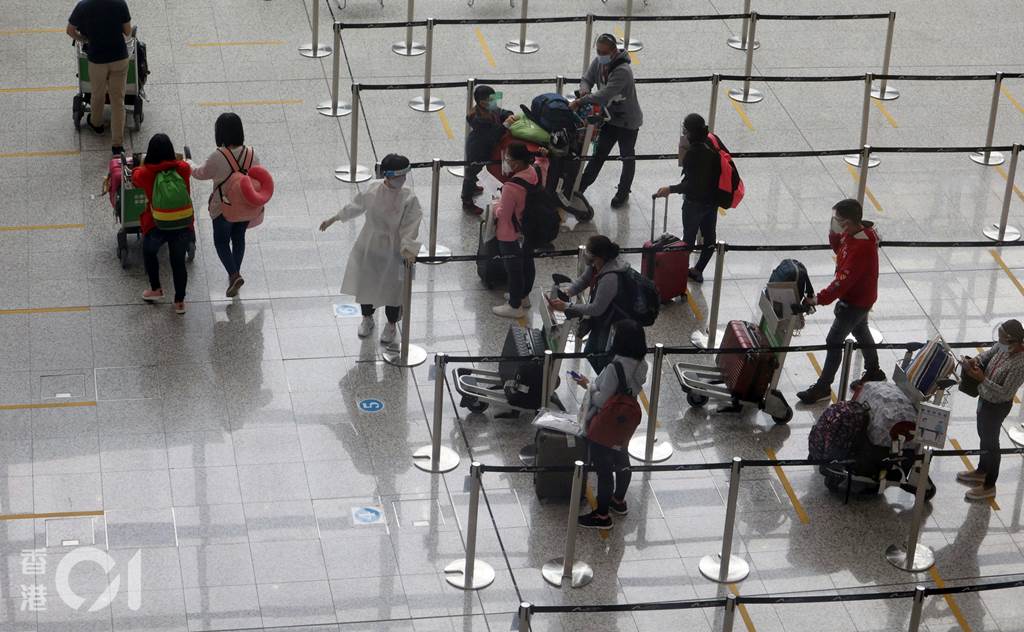 Kedatangan PRT Asing melalui bandara Internasional Hong Kong (Foto HK01)