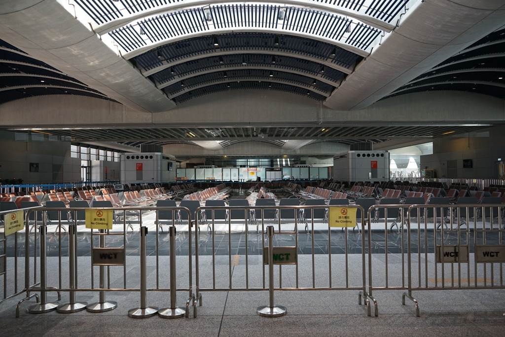 Hong Kong International AIrport during pandemic (Foto HK01)