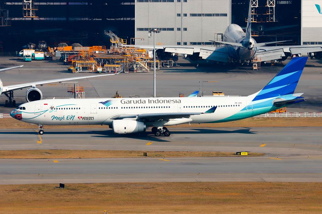 Garuda GA876 di Bandara Internasional Hong Kong (Foto Flickr.com)
