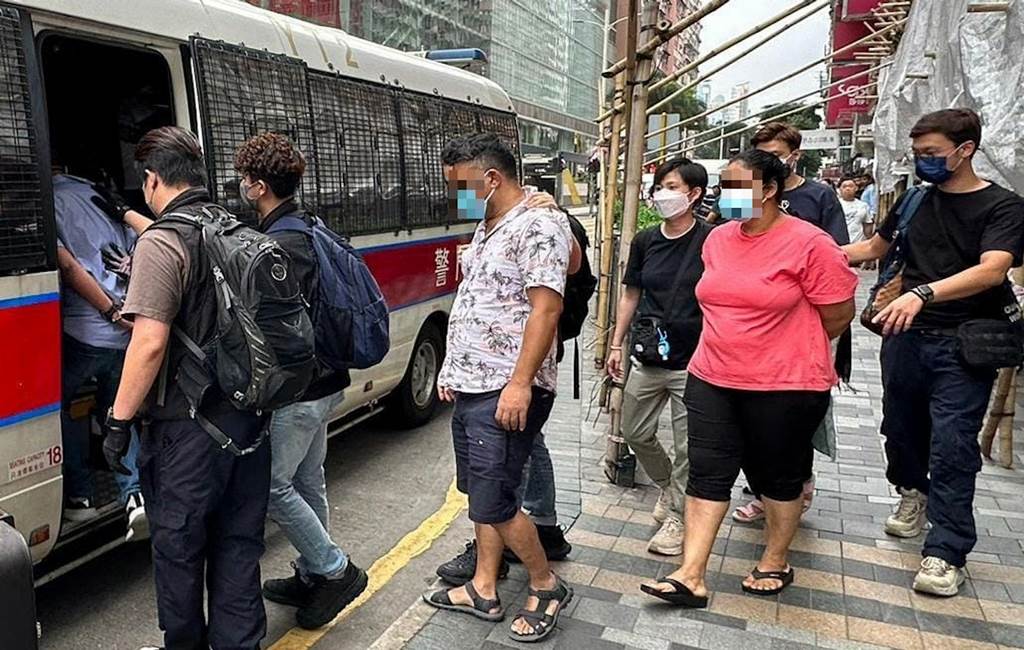 Terlibat dalam kepemilikan dan peredaran rokok ilegal, seorang PMI ditangkap Polisi di Tsim Sha Tsui (Foto Istimewa)