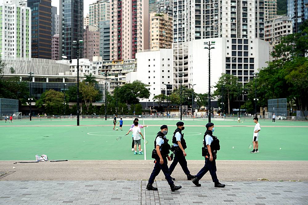 Polisi Hng Kong berpatroli di area Viktoria Park (Foto Istimewa)