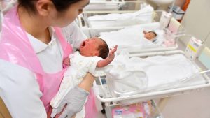Bayi baru lahir di Jepang (Foto Nikkei Asia)